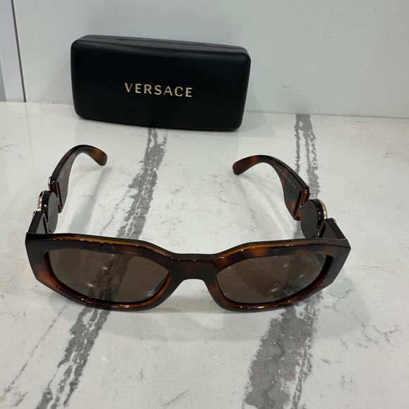 Versace sunglasses & case - Picture 8 of 13